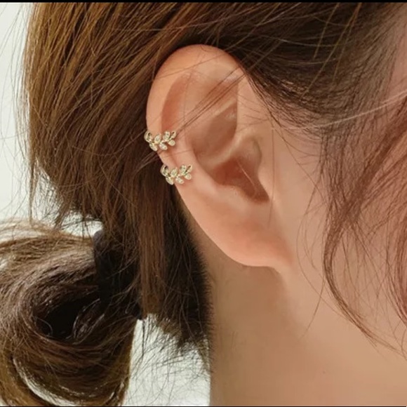 Leaf Ear Cuff (1 Pc) - Picture 2 of 4